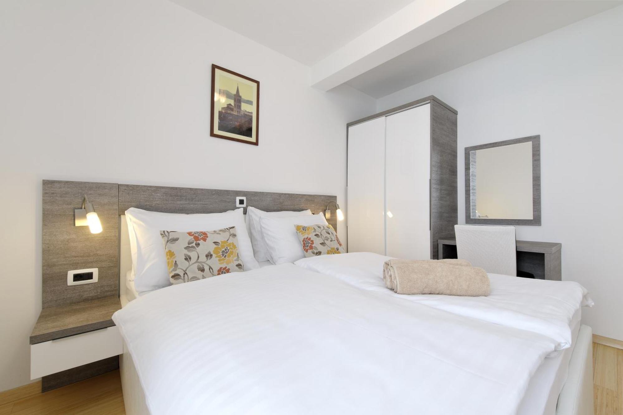 Sunnyside Apartments Resort Petrcane Luaran gambar